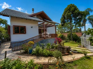 Casa com 2 Quartos à venda, 213m² no Travessão, Dois Irmãos