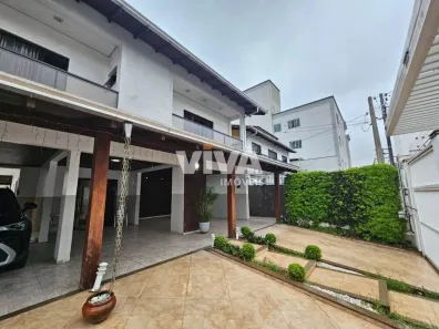 Casa de Condomínio com 3 Quartos para alugar, 450m² no Dom Bosco, Itajaí