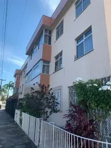 Apartamento com 3 Quartos para alugar, 90m² no Fátima, Fortaleza