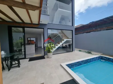 Casa com 3 Quartos à venda, 140m² no Jardim de Caraguatatuba, Caraguatatuba