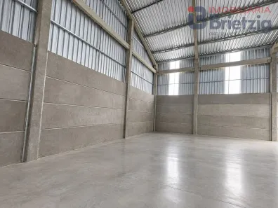 Galpão/Depósito/Armazém para alugar, 150m² no Bom Retiro, Joinville