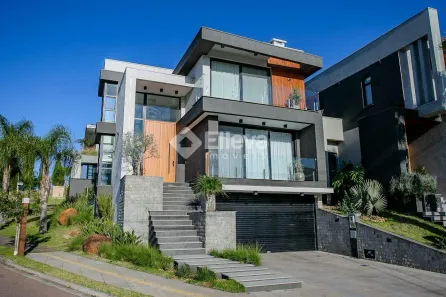 Casa com 3 Quartos à venda, 264m² no Centro, Gravataí
