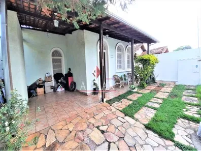 Casa com 3 Quartos à venda, 213m² no Betânia, Belo Horizonte