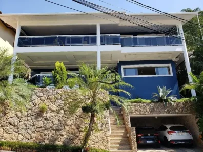 Casa de Condomínio com 4 Quartos à venda, 500m² no Piratininga, Niterói