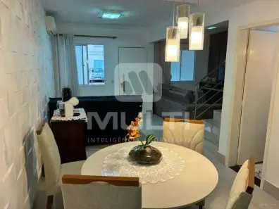 Casa de Condomínio com 3 Quartos à venda, 135m² no Gávea, Uberlândia