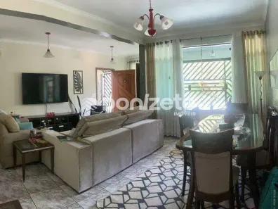 Sobrado com 4 Quartos à venda, 211m² no Campestre, Santo André