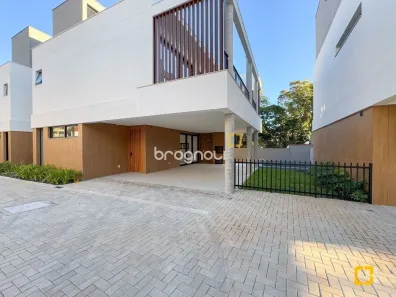 Casa de Condomínio com 3 Quartos à venda, 230m² no Cacupé, Florianópolis