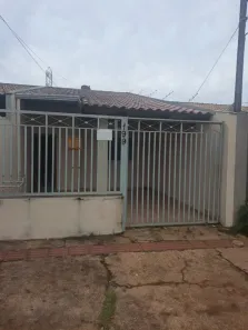 Casa com 3 Quartos para alugar, 80m² no Loteamento Chamonix, Londrina