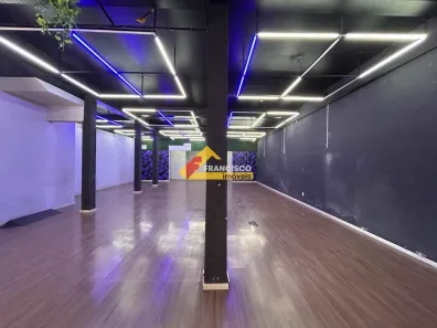 Ponto Comercial para alugar, 220m² no Niterói, Divinópolis