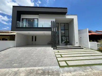 Casa de Condomínio com 4 Quartos para alugar, 235m² no Campo Grande, Rio de Janeiro