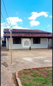 Casa com 3 Quartos à venda, 200m² no Marta Helena, Uberlândia