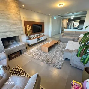 Sobrado com 4 Quartos à venda, 184m² no Areal, Pelotas