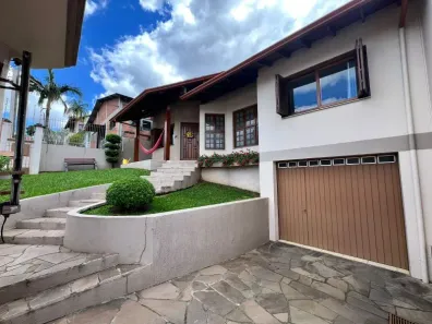 Casa com 2 Quartos à venda, 180m² no Petrópolis, Novo Hamburgo