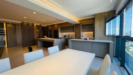 Apartamento com 3 Quartos à venda, 161m² no Zona 03, Maringá