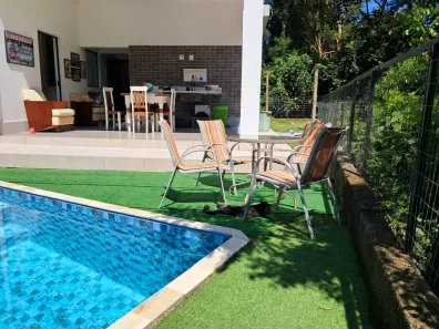 Casa de Condomínio com 3 Quartos à venda, 240m² no Transurb, Itapevi