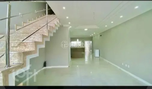 Sobrado com 3 Quartos à venda, 146m² no Estância Velha, Canoas