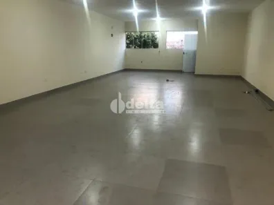 Ponto Comercial para alugar, 80m² no Santa Rosa, Uberlândia