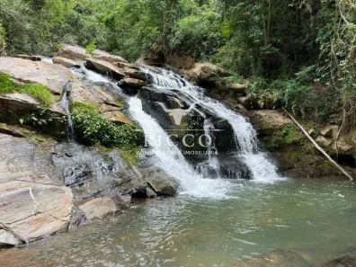 Fazenda/Sítio com 3 Quartos à venda, 65m² no Centro, Córrego do Ouro