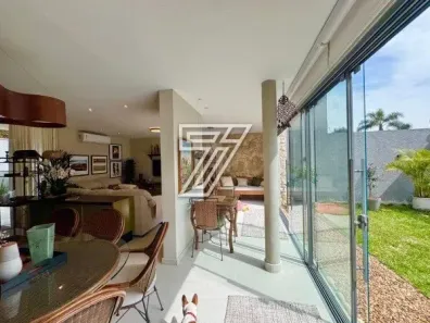 Casa de Condomínio com 3 Quartos à venda, 300m² no Cascatinha, Curitiba
