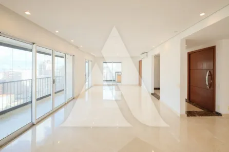 Apartamento com 3 Quartos para alugar, 230m² no Cerqueira César, São Paulo