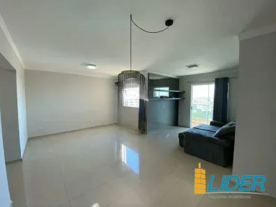 Apartamento com 3 Quartos para alugar, 90m² no Santa Mônica, Uberlândia
