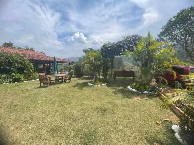 Casa com 5 Quartos à venda, 600m² no Itaipava, Petrópolis