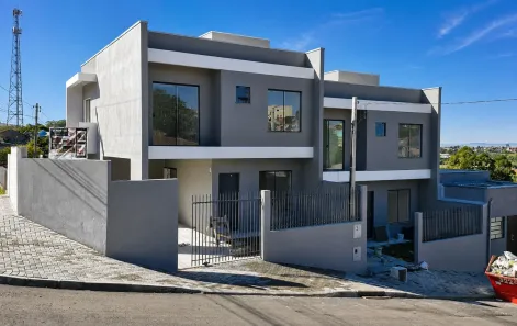 Casa com 3 Quartos à venda, 136m² no Uvaranas, Ponta Grossa