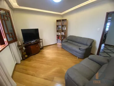 Casa com 3 Quartos à venda, 500m² no Queluz, Conselheiro Lafaiete