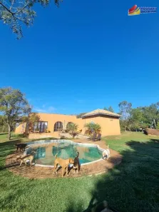 Fazenda/Sítio com 4 Quartos à venda, 162m² no Vale das Laranjeiras, Indaiatuba