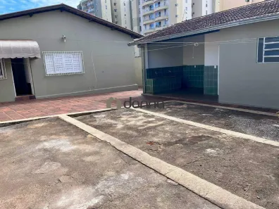Casa com 3 Quartos para alugar, 144m² no Mercês, Uberaba