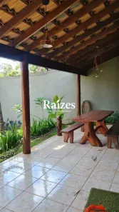Casa com 3 Quartos para alugar, 250m² no Santa Mônica, Uberlândia