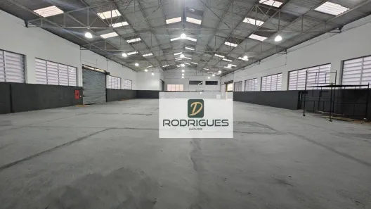 Galpão/Depósito/Armazém para alugar, 1700m² no Vila Nogueira, Diadema