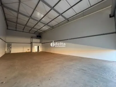 Ponto Comercial para alugar, 200m² no Santa Mônica, Uberlândia