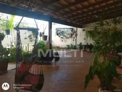 Casa com 3 Quartos à venda, 199m² no Custódio Pereira, Uberlândia