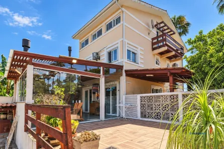 Casa com 3 Quartos à venda, 191m² no Lomba do Pinheiro, Porto Alegre