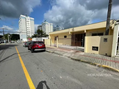 Casa com 3 Quartos para alugar, 100m² no Casa Branca, Itapema