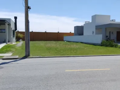 Lote/Terreno à venda, 400m² no Laranjal, Pelotas