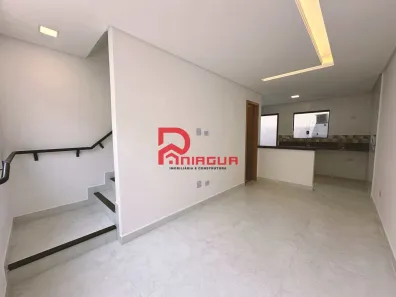 Casa de Condomínio com 2 Quartos à venda, 61m² no Maracanã, Praia Grande