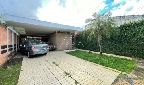 Casa com 3 Quartos para alugar, 400m² no Marília, Marília