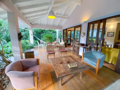 Casa de Condomínio com 4 Quartos à venda, 250m² no Rio Tavares, Florianópolis