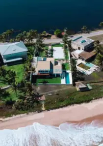 Casa de Condomínio com 4 Quartos para venda ou aluguel, 1100m² no Arembepe (Abrantes), Camaçari