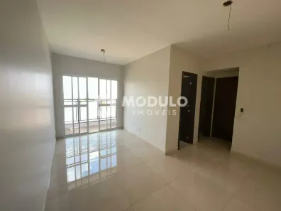 Apartamento com 2 Quartos para alugar, 92m² no Tubalina, Uberlândia
