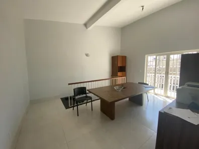 Sobrado com 3 Quartos para alugar, 160m² no Setor Sul, Goiânia