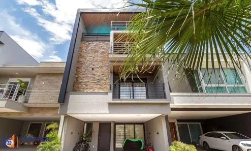 Casa de Condomínio com 4 Quartos à venda, 380m² no Sarandi, Porto Alegre