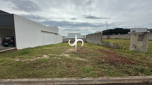 Lote/Terreno à venda, 396m² no Condomínio Residencial Grand Trianon, Anápolis