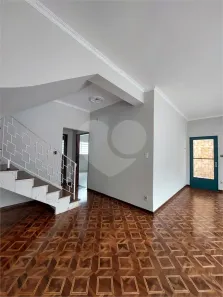Sobrado com 3 Quartos à venda, 328m² no Vila Galvão, Guarulhos