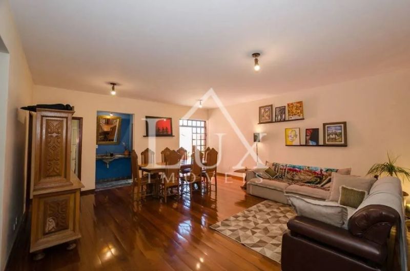 Casa com 5 quartos — Castelo, Belo Horizonte