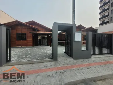 Casa com 2 Quartos para alugar, 40m² no Centro, Itajaí