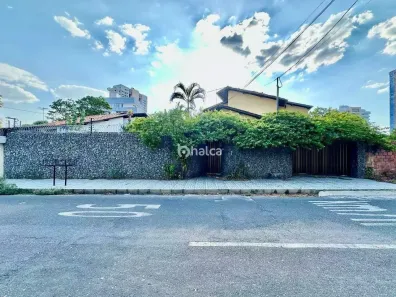Casa com 5 Quartos para alugar, 318m² no São João, Teresina