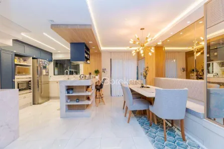 Sobrado com 4 Quartos à venda, 200m² no Boqueirão, Curitiba